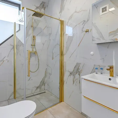 Granaria Prime Location By The River Apartment Gdansk