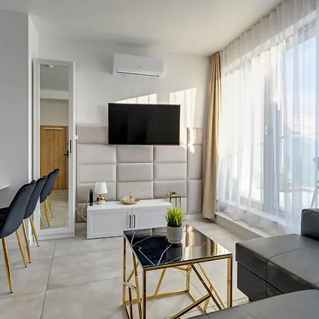 Granaria Prime Location By The River * Gdansk