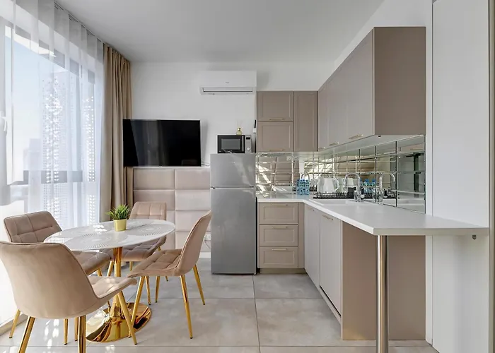 Granaria Prime Location By The River شقة غدانسك